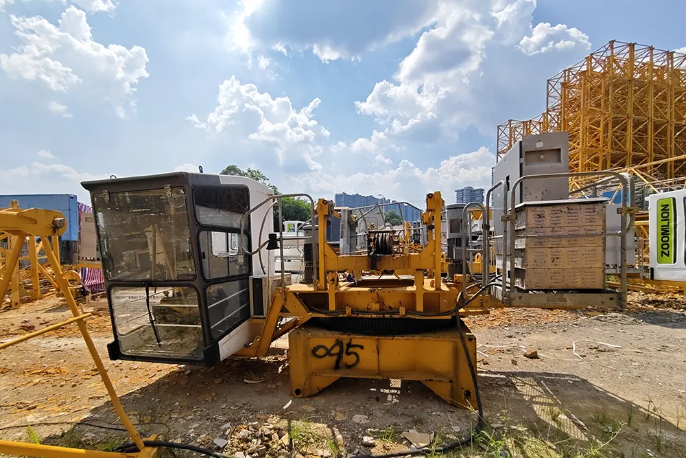 Tower crane zoomlion WA7025-12 used