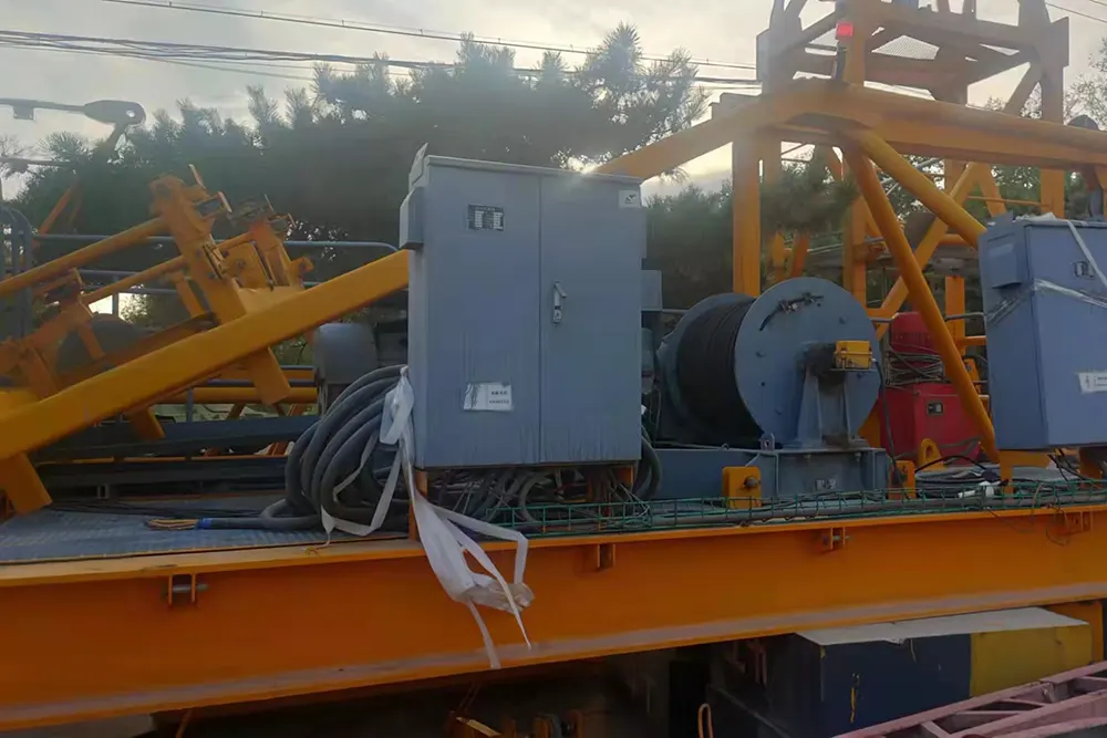 Used YONGMAO STT200 7015-10 Tower Crane for sale